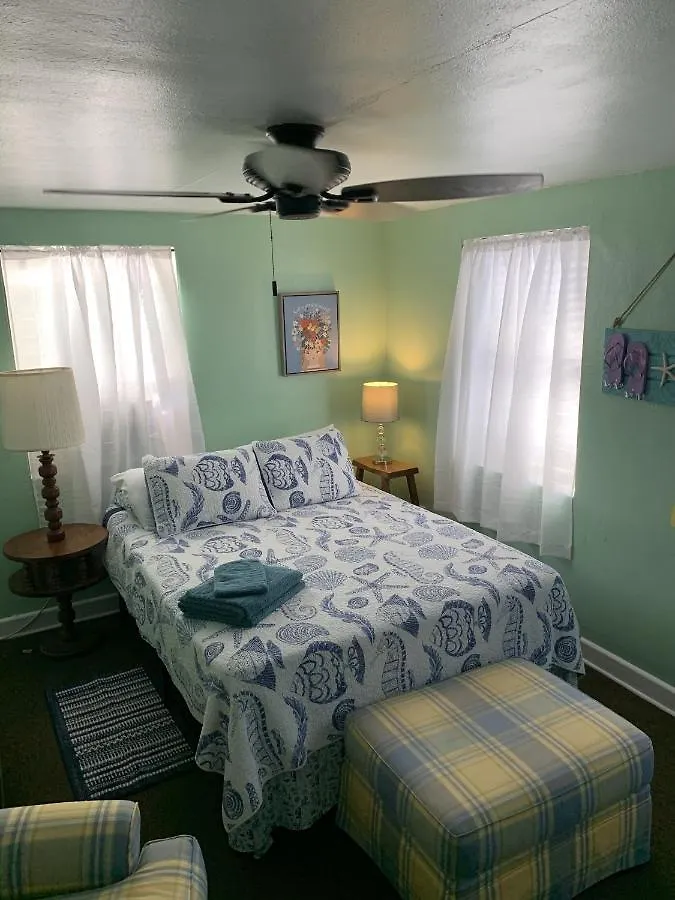 Beach Side Studio #1 apts North Camellia Acres United States