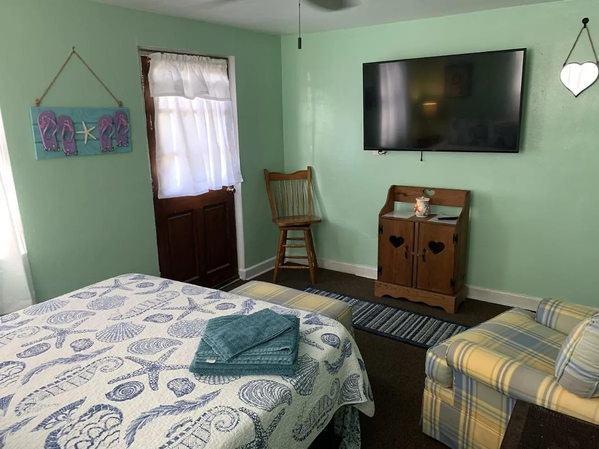 Beach Side Studio #1 apts North Camellia Acres United States